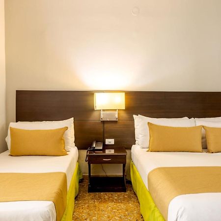 Hotel Manantial Melgar Extérieur photo