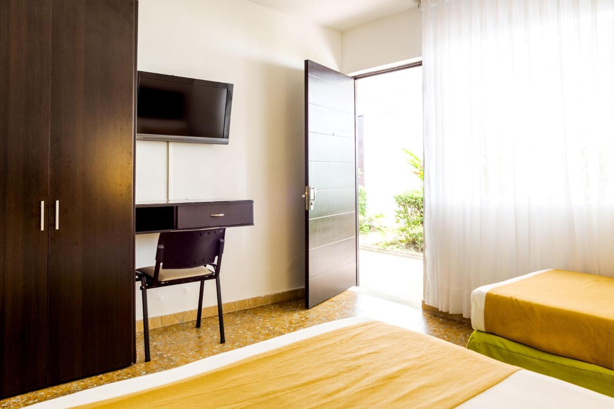 Hotel Manantial Melgar Extérieur photo